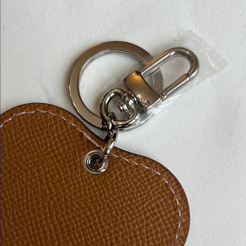 Dress Up Your Purse (DUYP) Brown Heart Leather Keychain - Picture 3 of 4